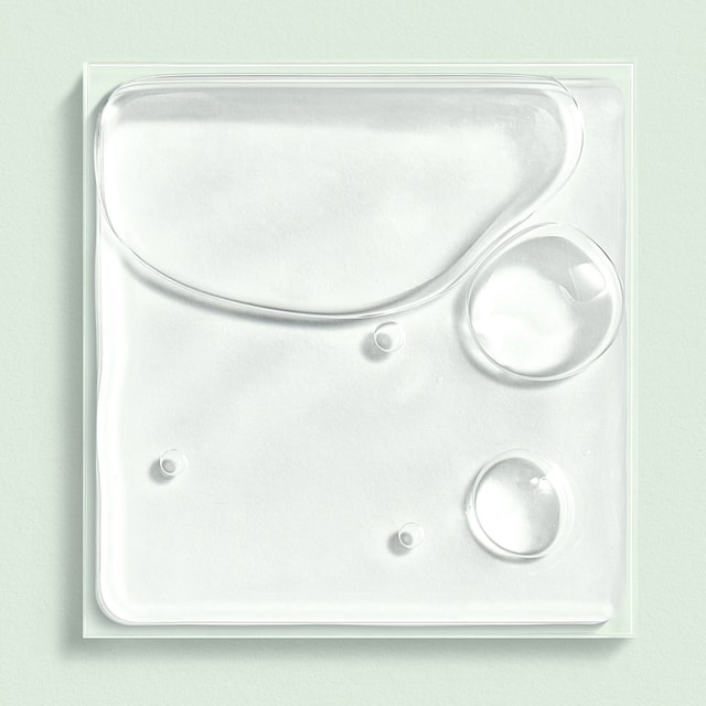 De Oogmake-up reiniger